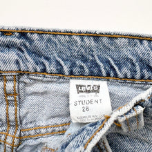 Load image into Gallery viewer, 90s Levi’s 550 Denim Shorts W26
