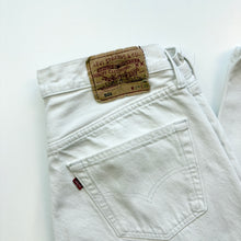 Load image into Gallery viewer, 90s Levi’s 501 W33 L32