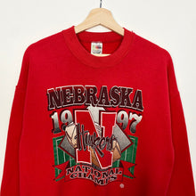 Load image into Gallery viewer, 1997 Nebraska Huskies Sweatshirt (M)