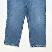 Load image into Gallery viewer, Nautica Jeans W38 L30
