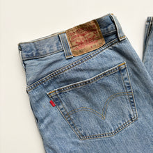 Load image into Gallery viewer, Levi’s 501 Jeans W38 L34