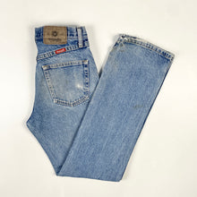Load image into Gallery viewer, Distressed Wrangler Jeans W29 L32