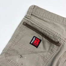 Load image into Gallery viewer, Wrangler Carpenter Cargo Jeans W32 L30