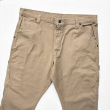 Load image into Gallery viewer, Wrangler Carpenter Jeans W38 L32