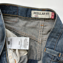 Load image into Gallery viewer, Levi’s 559 Jeans W32 L30