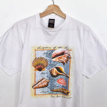 Load image into Gallery viewer, Sea Shell T-shirt (L)