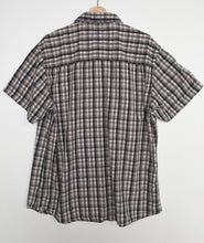 Load image into Gallery viewer, Levi’s Check Shirt (XL)
