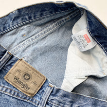 Load image into Gallery viewer, Wrangler Jeans W36 L34