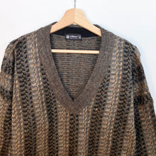 Load image into Gallery viewer, 90s Grandad Jumper (L)