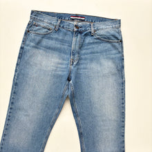 Load image into Gallery viewer, Tommy Hilfiger Jeans W36 L30