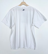 Load image into Gallery viewer, 00s Nike T-shirt (M)