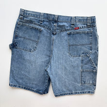 Load image into Gallery viewer, Wrangler Carpenter Shorts W40