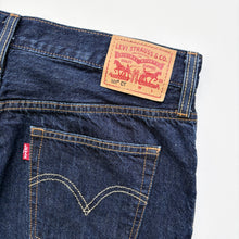 Load image into Gallery viewer, Women’s Levi’s Denim Shorts W27