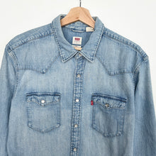Load image into Gallery viewer, Levi’s Denim Shirt (L)