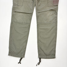 Load image into Gallery viewer, Carhartt Cargos W30 L32