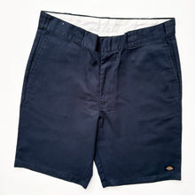 Load image into Gallery viewer, Dickies Shorts W38