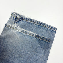 Load image into Gallery viewer, Levi’s 560 W40 L36