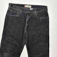 Load image into Gallery viewer, Levi’s 569 Cords W36 L32