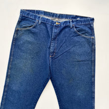 Load image into Gallery viewer, Wrangler Jeans W42 L29