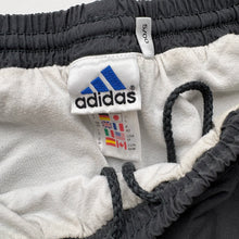 Load image into Gallery viewer, 00s Adidas Shorts (M)
