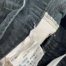 Load image into Gallery viewer, Levi’s 505 Cords W36 L30