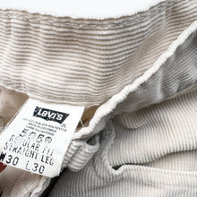 Load image into Gallery viewer, 90s Levi’s 505 Cords W30 L30