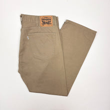 Load image into Gallery viewer, Levi’s 505 Jeans W38 L32