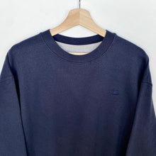 Load image into Gallery viewer, Champion Sweatshirt (XL)