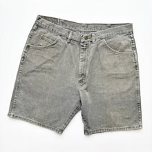 Load image into Gallery viewer, 90s Wrangler Denim Shorts W38