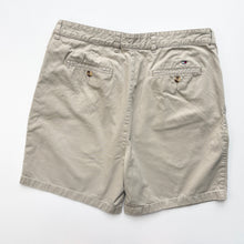 Load image into Gallery viewer, Tommy Hilfiger Shorts W36
