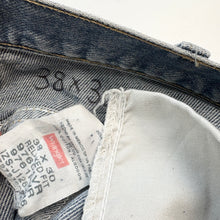 Load image into Gallery viewer, Wrangler Jeans W38 L30