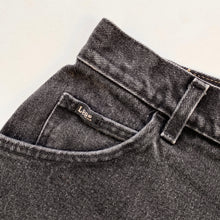 Load image into Gallery viewer, Women’s 90s Lee Denim Shorts W28