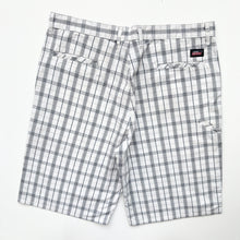 Load image into Gallery viewer, Dickies Shorts W36