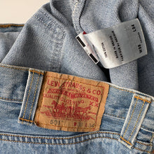 Load image into Gallery viewer, Levi’s 501 Jeans W38 L34