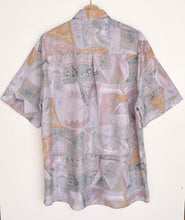 Load image into Gallery viewer, 90s Abstract Crazy Print Shirt (L)