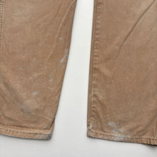 Load image into Gallery viewer, Wrangler Carpenter Jeans W32 L32