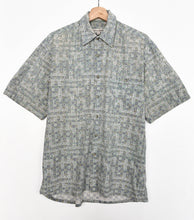 Load image into Gallery viewer, 90s Crazy Print Shirt (M)