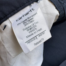 Load image into Gallery viewer, Carhartt Jeans W44 L30