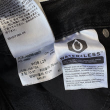 Load image into Gallery viewer, Women’s Levi’s Jeans W28 L29
