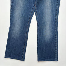 Load image into Gallery viewer, Women’s Levi’s 545 Boot Cut Jeans W32 L28