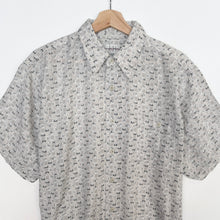 Load image into Gallery viewer, 90s Crazy Print Shirt (L)