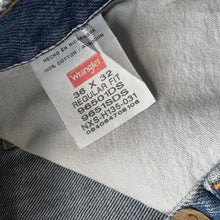 Load image into Gallery viewer, Wrangler Jeans W36 L32