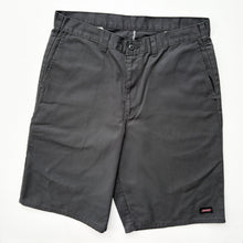 Load image into Gallery viewer, Dickies Shorts W34