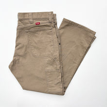 Load image into Gallery viewer, Wrangler Carpenter Jeans W38 L32