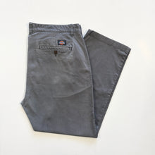 Load image into Gallery viewer, Dickies W38 L30