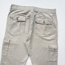 Load image into Gallery viewer, Levi’s Cargo Trousers W38 L30