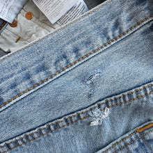 Load image into Gallery viewer, Levi’s 501 W36 L30
