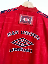 Load image into Gallery viewer, Women’s 90s Umbro Manchester United Baby Tee (S)