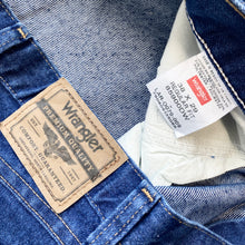 Load image into Gallery viewer, Wrangler Jeans W38 L29