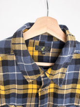 Load image into Gallery viewer, Flannel Shirt (L)